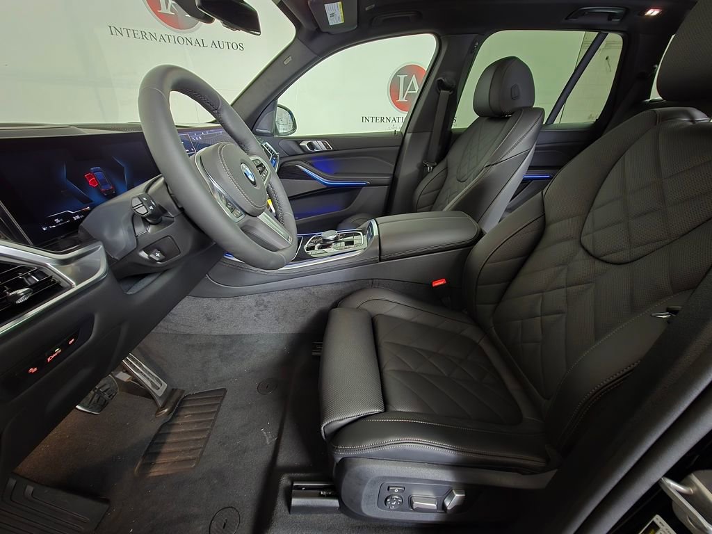 New 2026 BMW X5 xDrive40i w/ M Sport Package AWD/4WD image 18