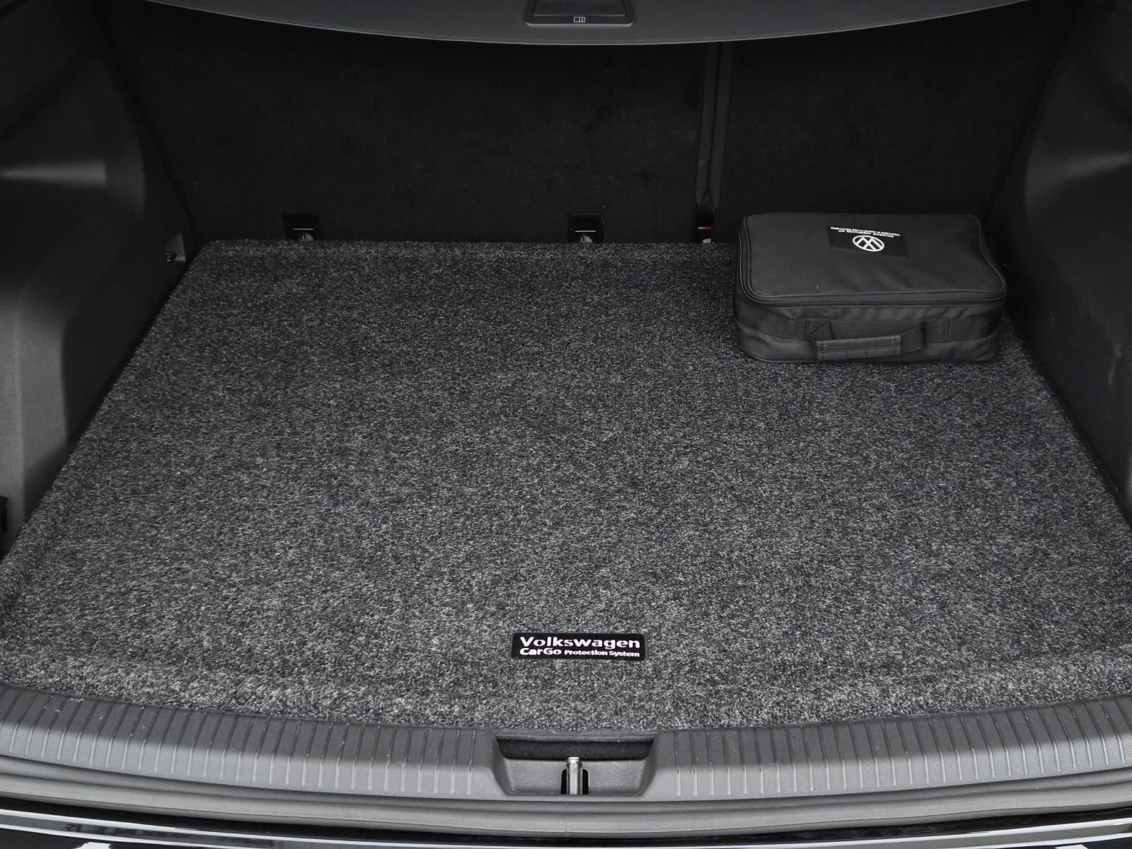 Used 2022 Volkswagen Atlas Cross Sport SEL R-Line w/ Cross Sport MDO Package image 11