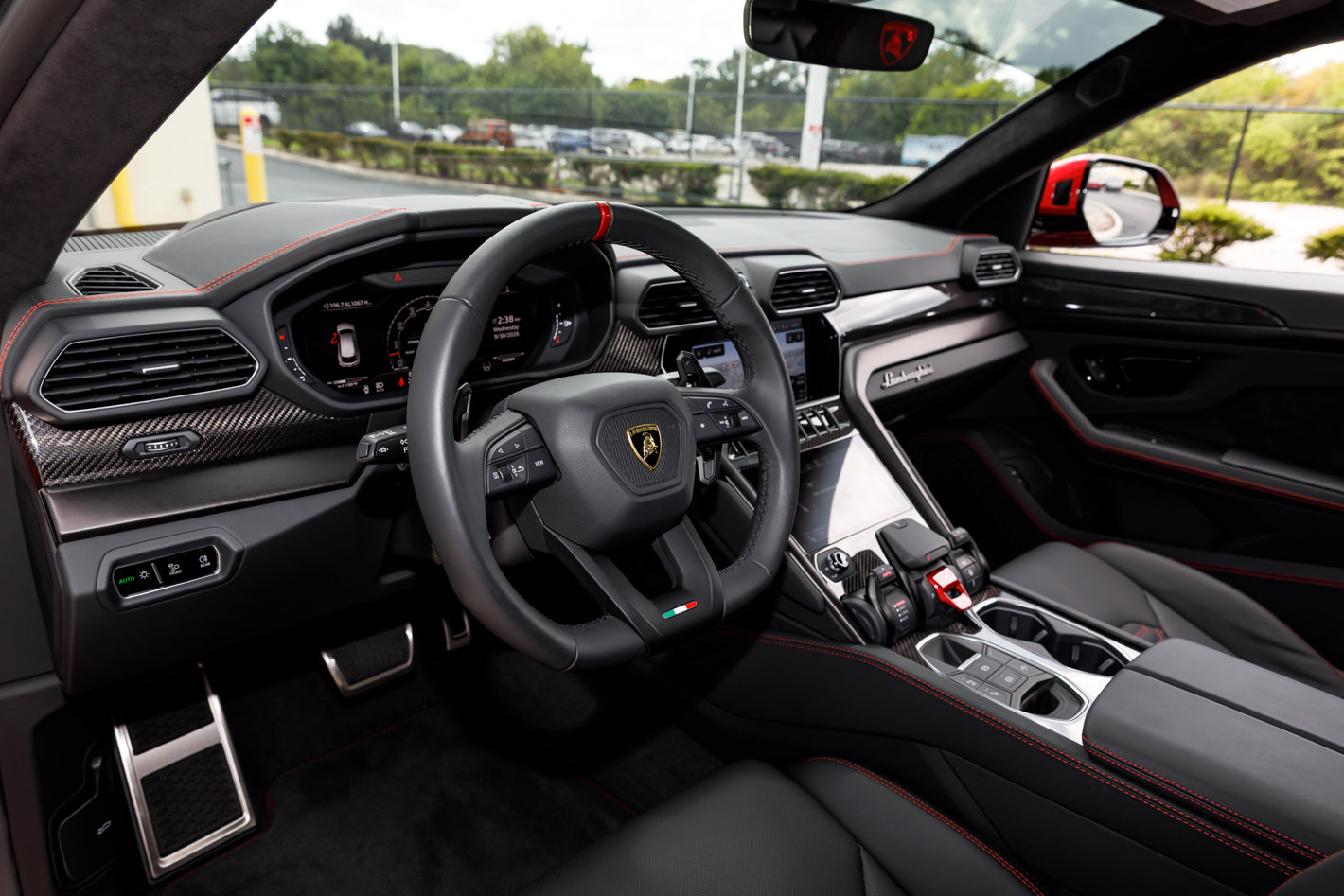 Used 2024 Lamborghini Urus S AWD/4WD image 30