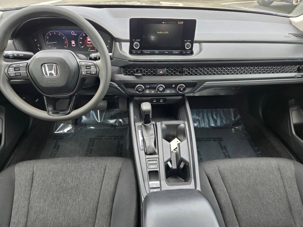 Used 2023 Honda Accord LX image 10