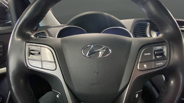 Used 2018 Hyundai Santa Fe Limited AWD/4WD image 16
