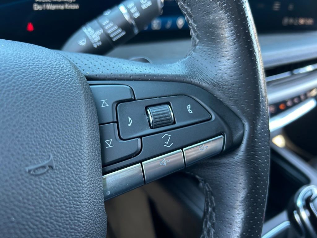 Used 2024 Cadillac XT4 Sport w/ Cold Weather Package image 25