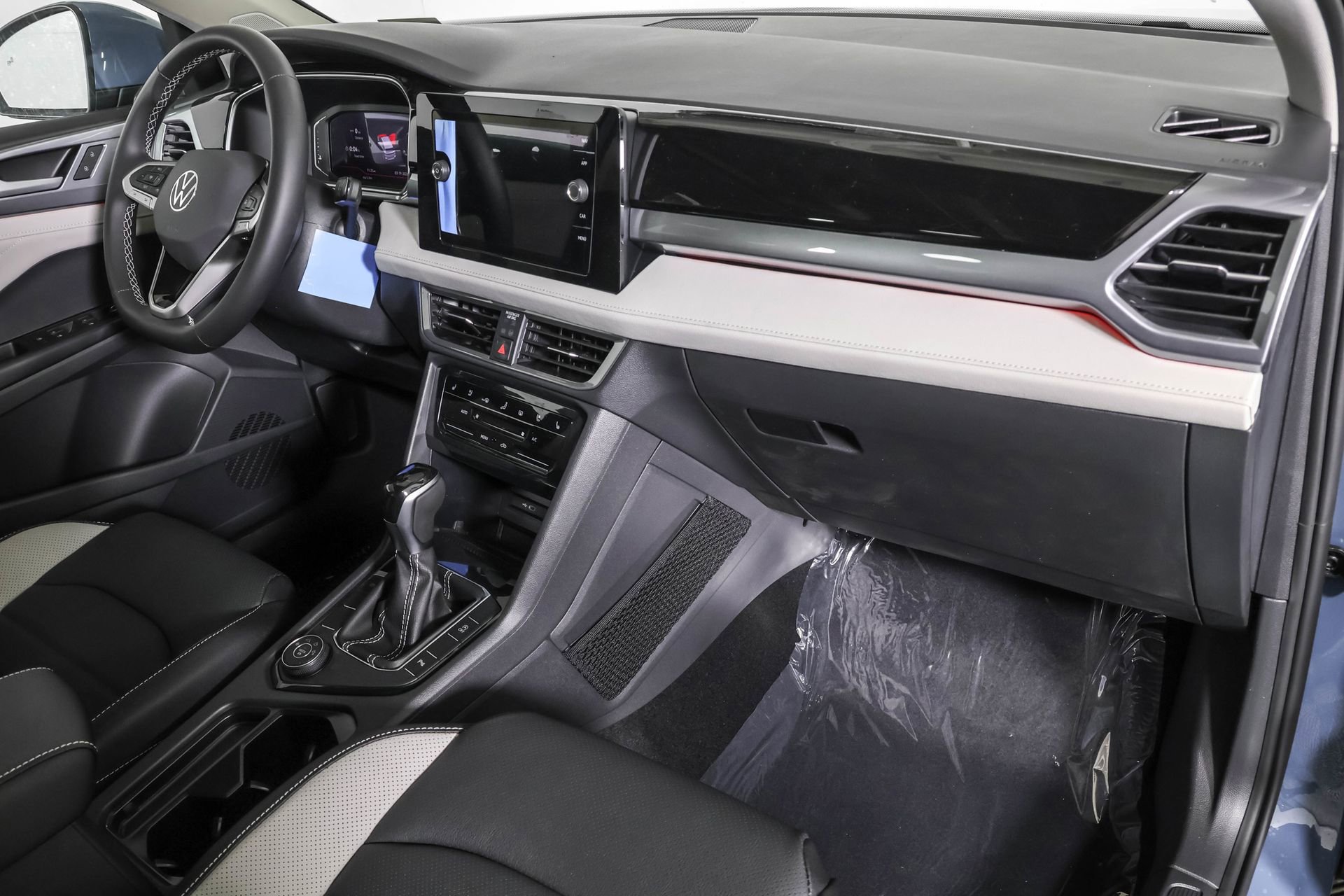 New 2026 Volkswagen Taos SEL AWD/4WD image 42