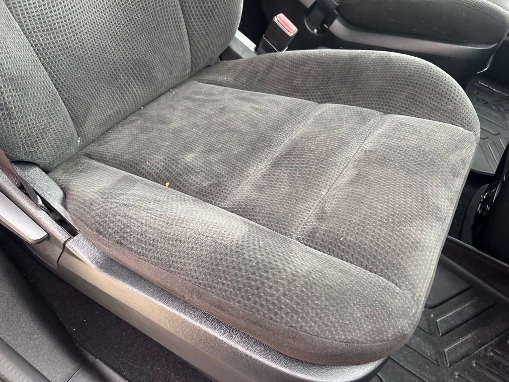 Used 2017 Dodge Grand Caravan SE FWD image 24