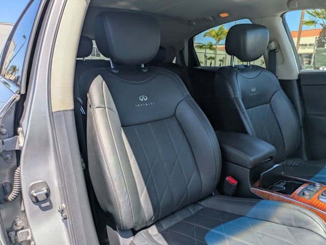 Used 2011 INFINITI FX50 AWD w/ Deluxe Touring Pkg image 35
