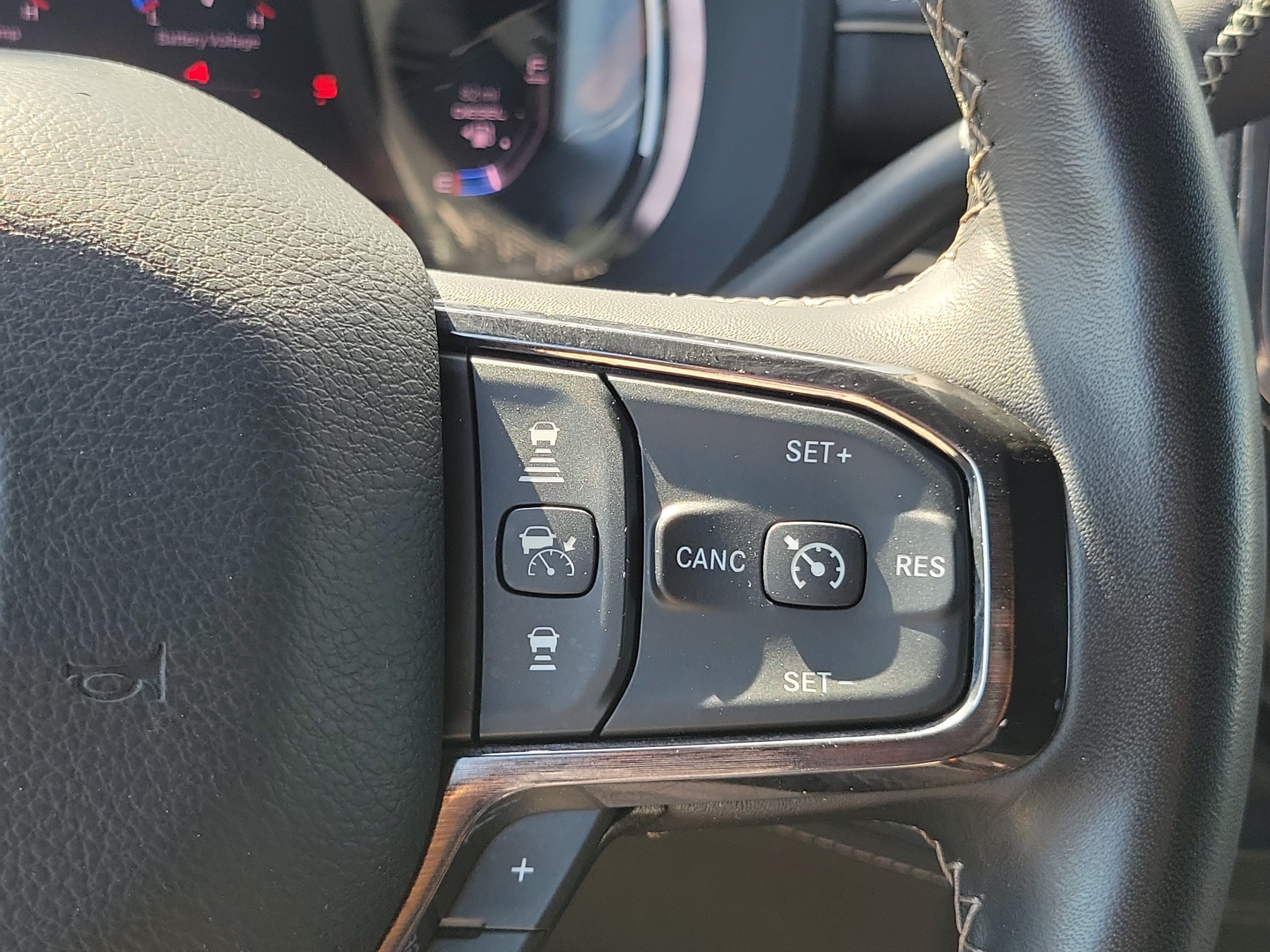 Used 2024 RAM 3500 Limited AWD/4WD image 19