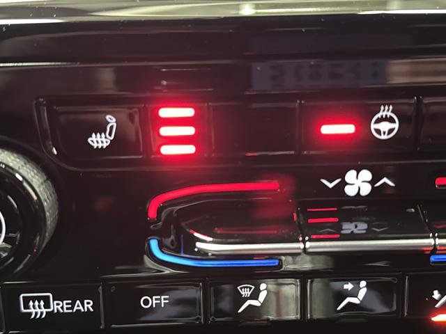 New 2025 Jeep Grand Cherokee Limited w/ Black Appearance Package image 8