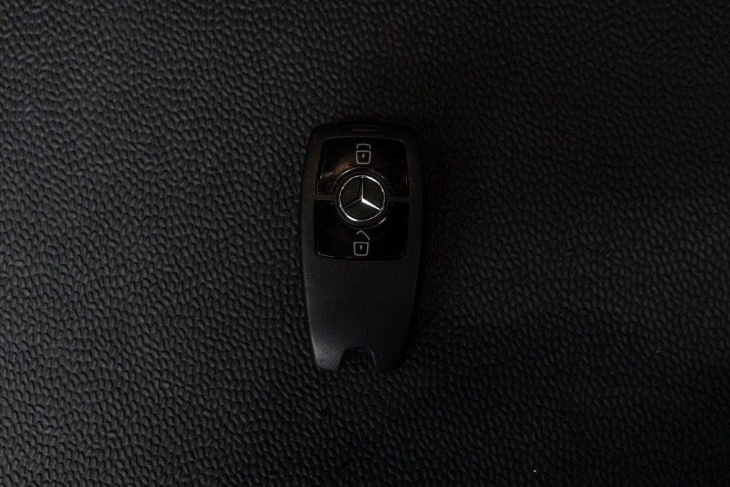 Used 2024 Mercedes-Benz Sprinter 2500 image 36