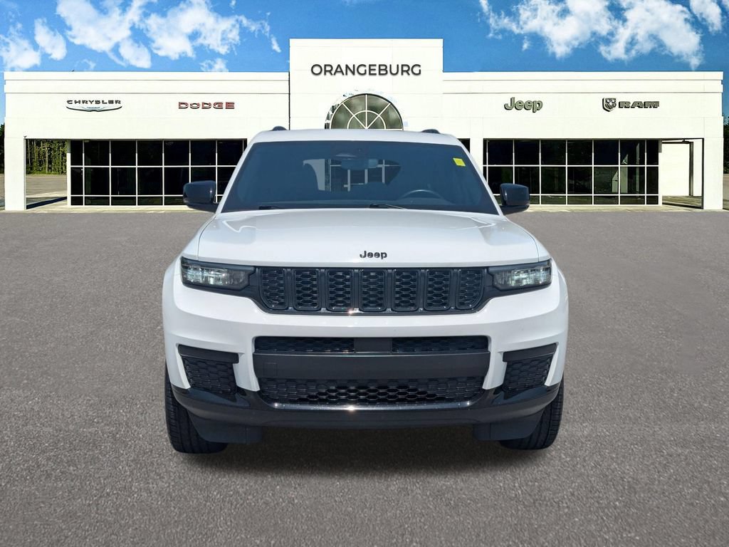 Used 2022 Jeep Grand Cherokee L Laredo AWD/4WD image 2
