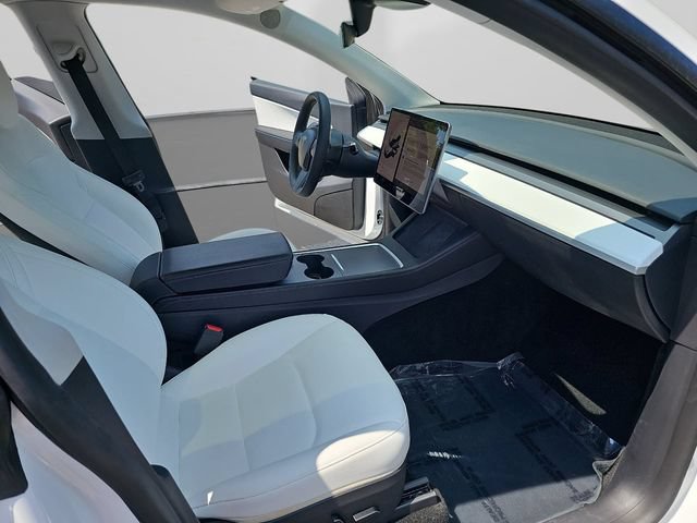 Used 2021 Tesla Model Y Long Range AWD/4WD image 28