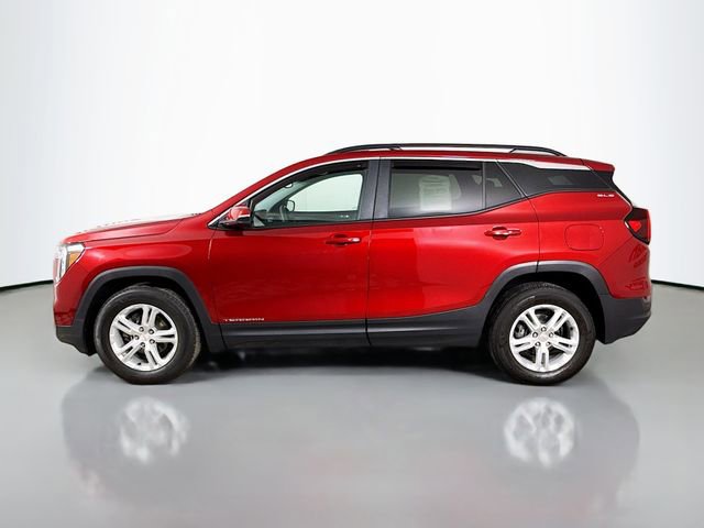 Used 2024 GMC Terrain SLE w/ Driver Convenience Package image 4