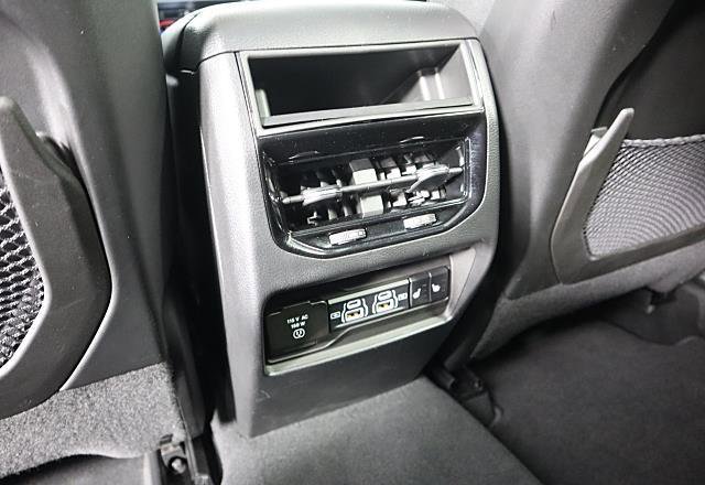 Used 2022 Jeep Grand Cherokee Limited 4xe image 19