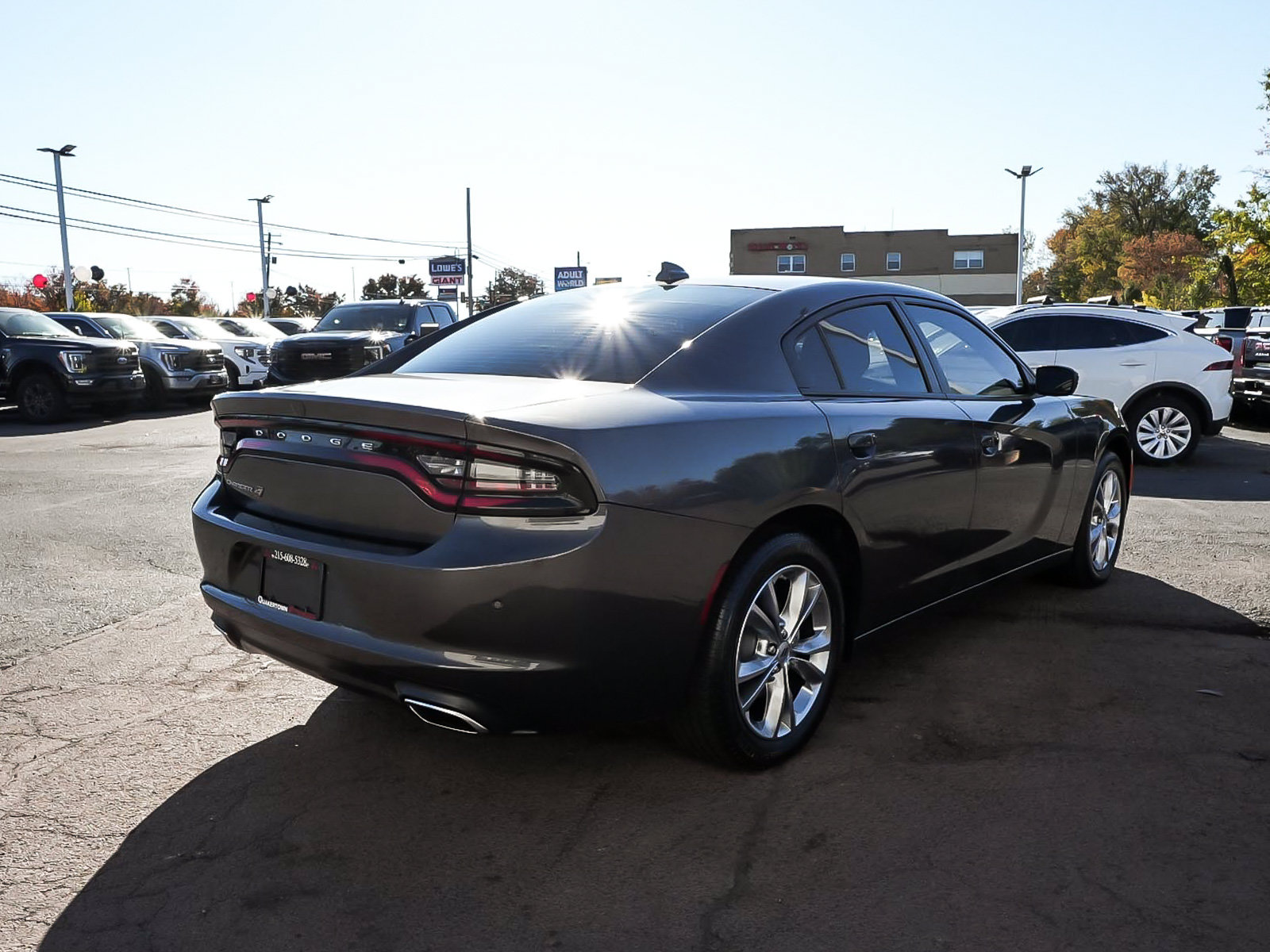 Used 2023 Dodge Charger SXT w/ Navigation & Travel Group AWD/4WD image 6