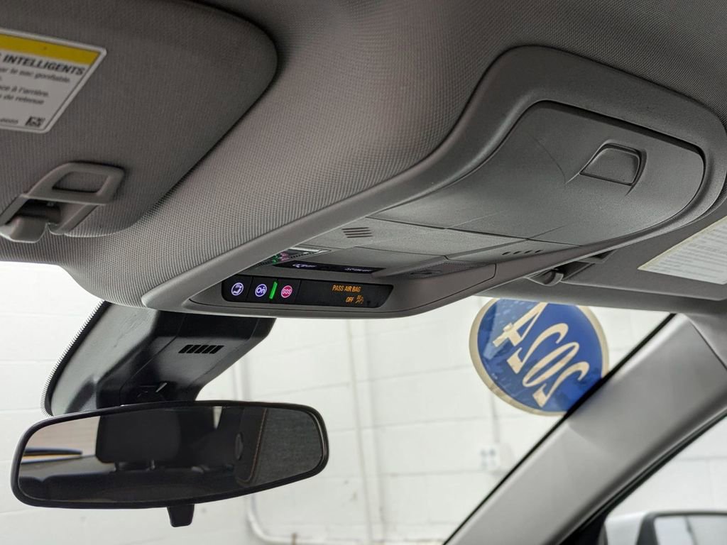 Used 2024 Chevrolet Equinox LT AWD/4WD image 36