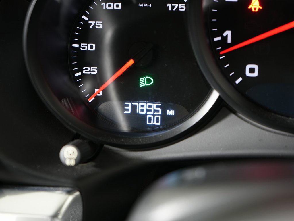 Used 2015 Porsche Boxster image 25