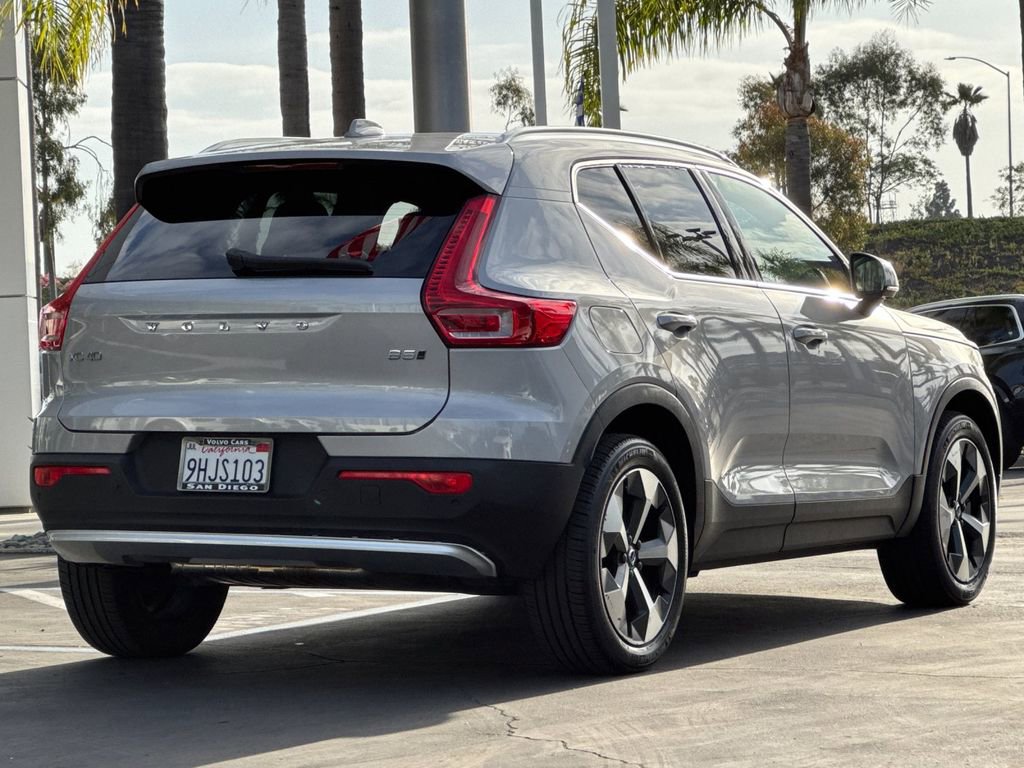 Certified 2023 Volvo XC40 B5 Ultimate image 5