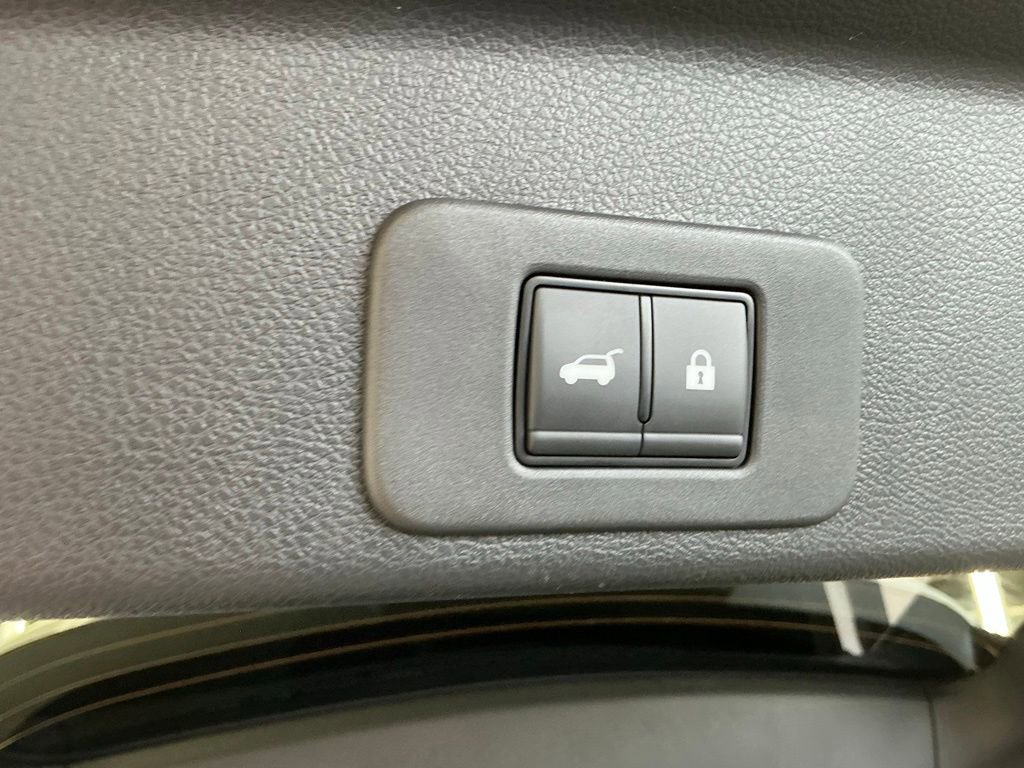 Used 2025 Nissan Murano SL AWD/4WD image 28