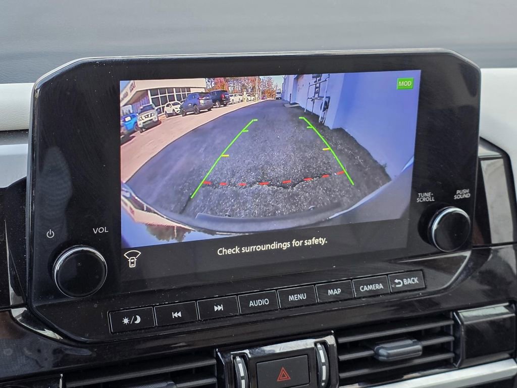 Used 2025 Nissan Pathfinder SL image 19