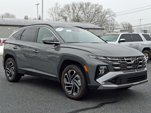 Certified 2025 Hyundai Tucson Limited image 3