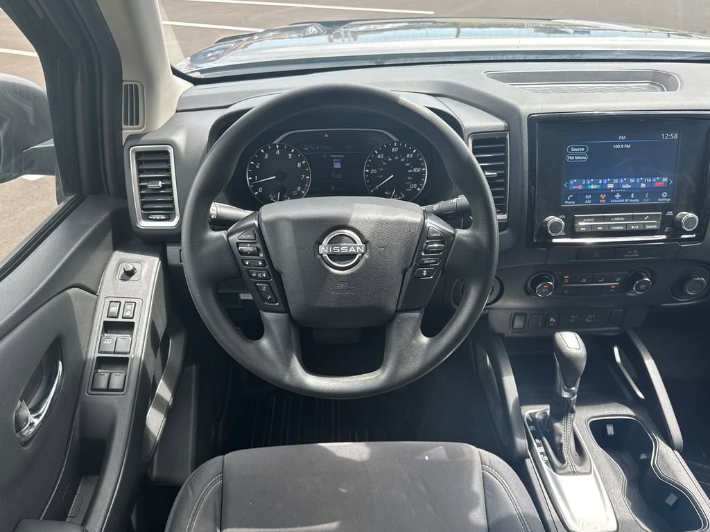 Used 2022 Nissan Frontier SV w/ Technology Package RWD image 13