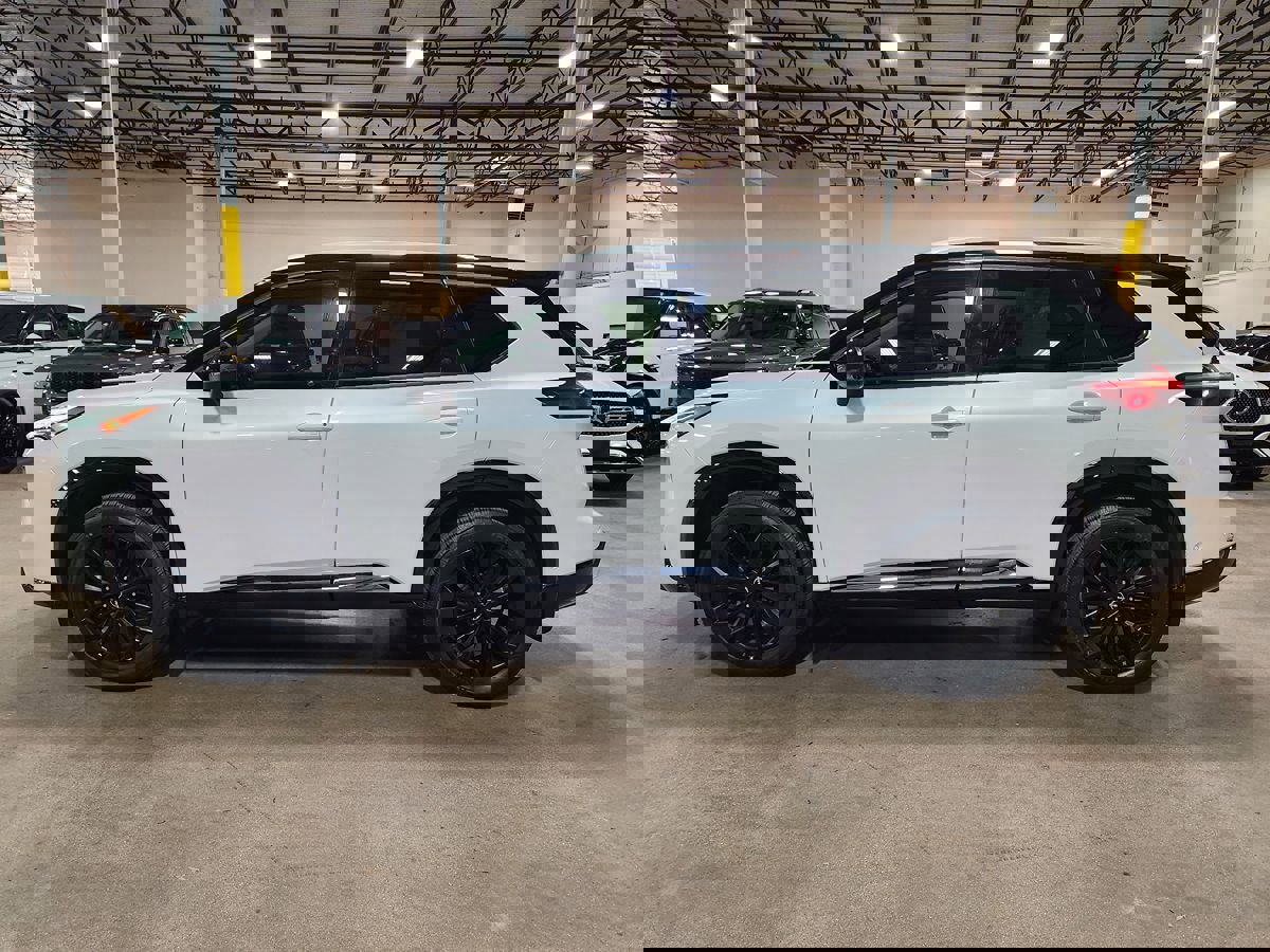 Used 2024 Nissan Rogue Platinum w/ Platinum Premium Package image 7