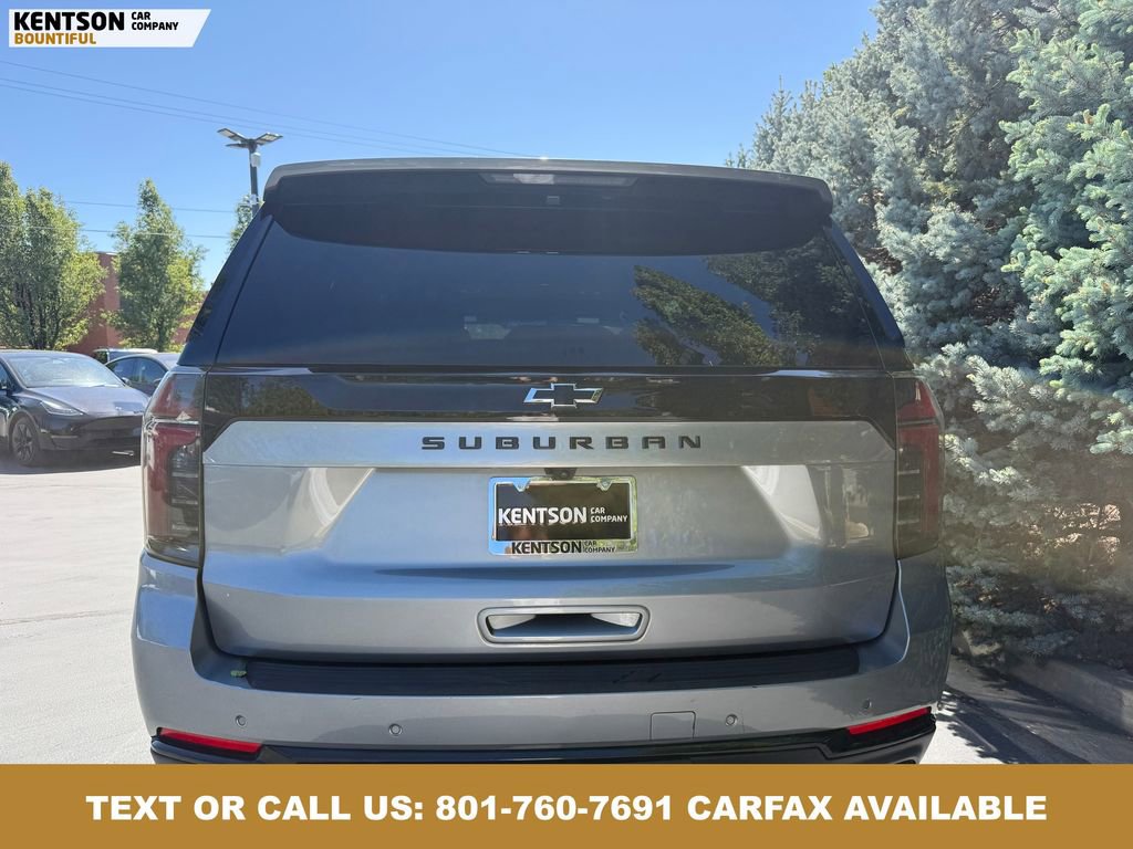 Used 2025 Chevrolet Suburban Z71 AWD/4WD image 7