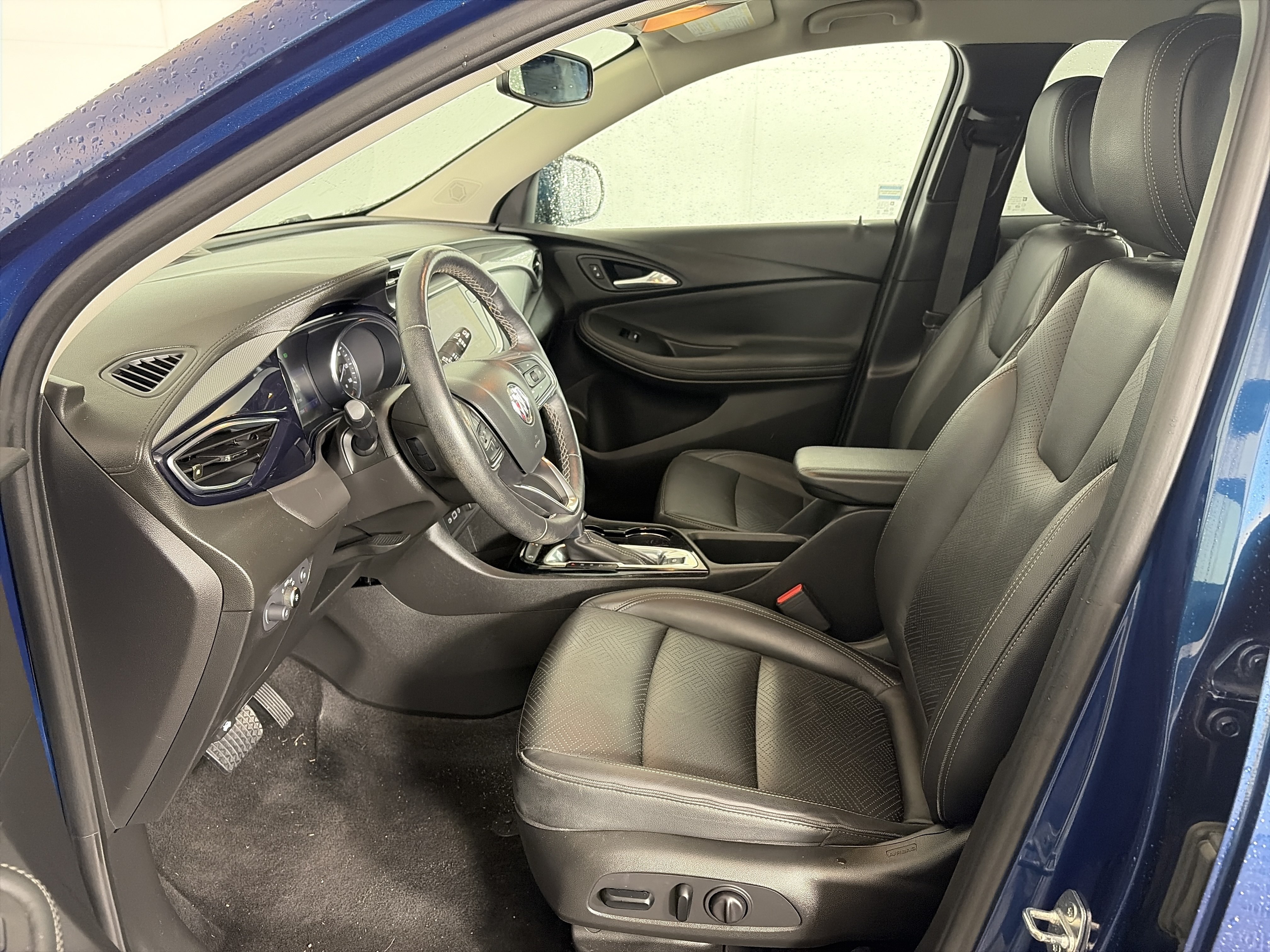 Used 2020 Buick Encore GX Essence FWD image 6