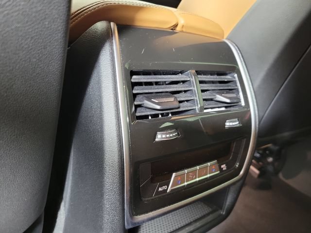 Used 2022 BMW X6 xDrive40i w/ M Sport Package AWD/4WD image 15