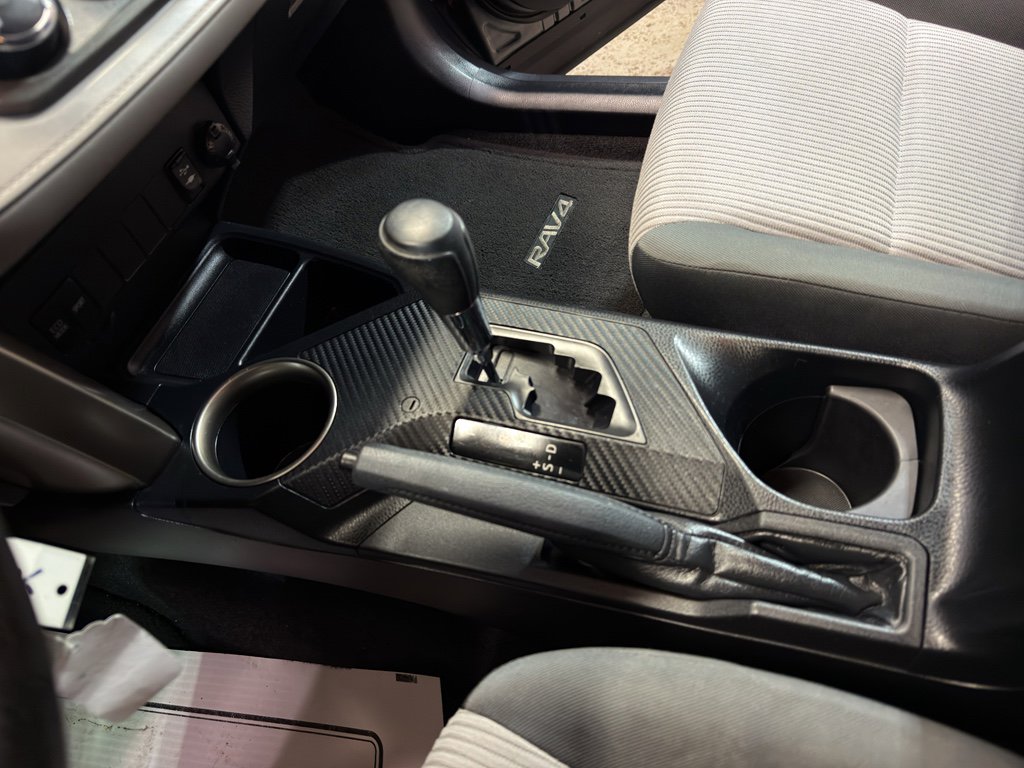 Used 2013 Toyota RAV4 LE image 18