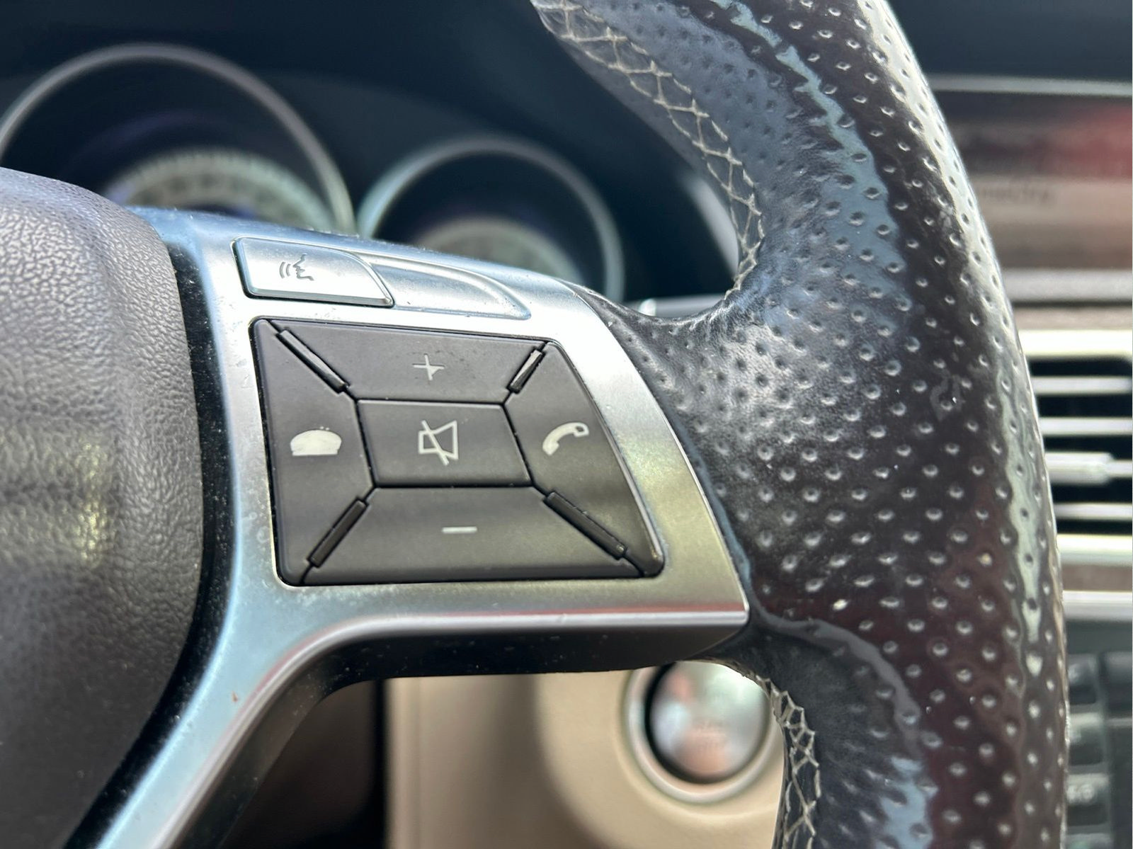 Used 2014 Mercedes-Benz E 350 Sedan image 15