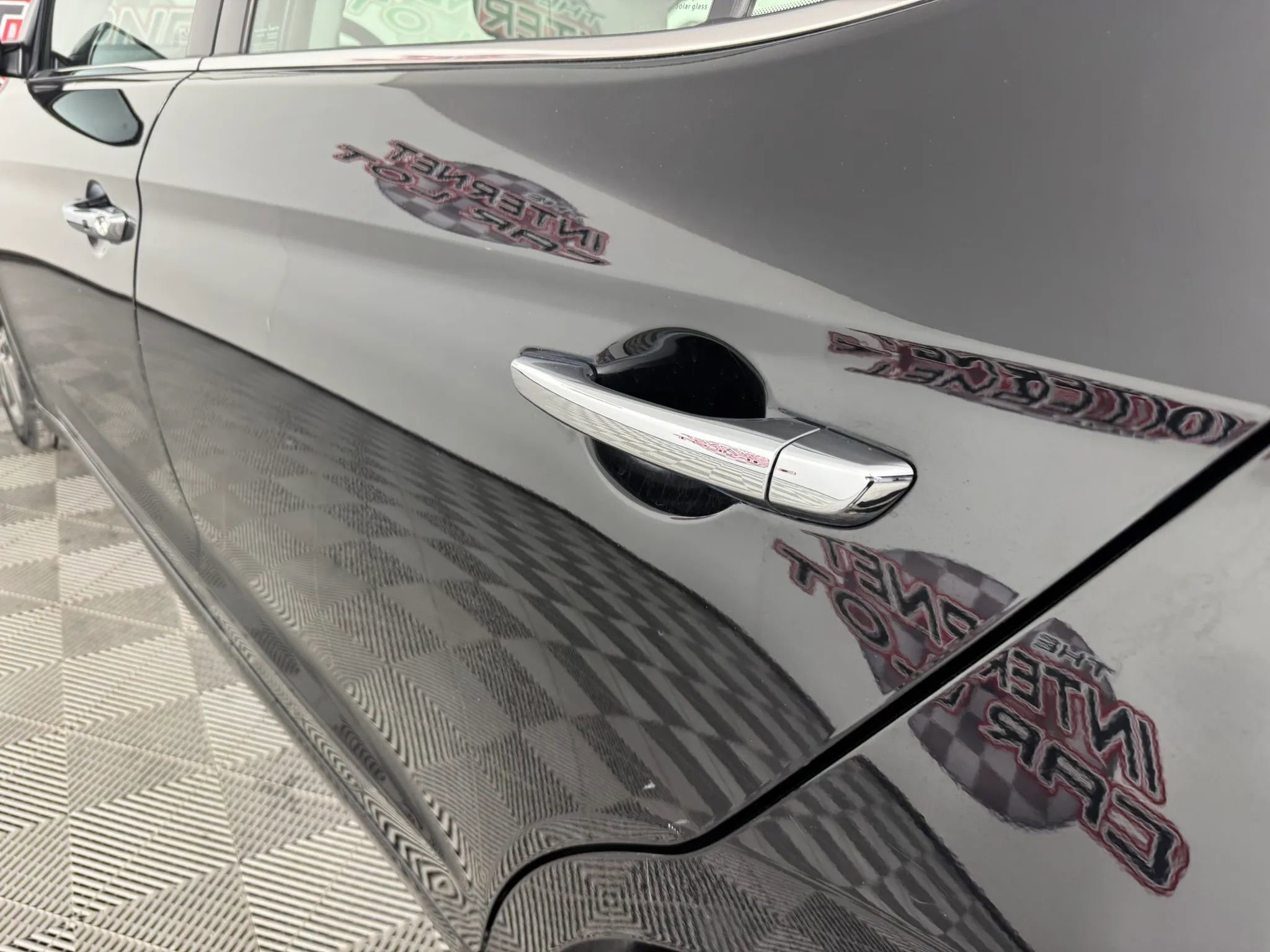 Used 2017 Hyundai Elantra Limited FWD image 25