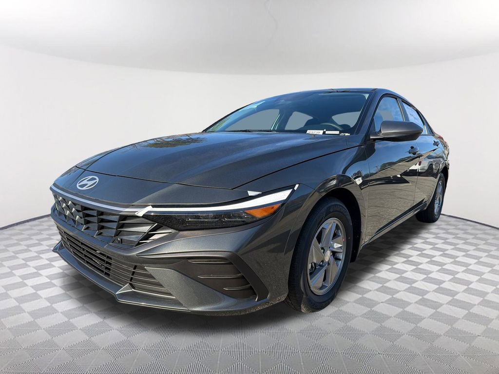 New 2026 Hyundai Elantra SE