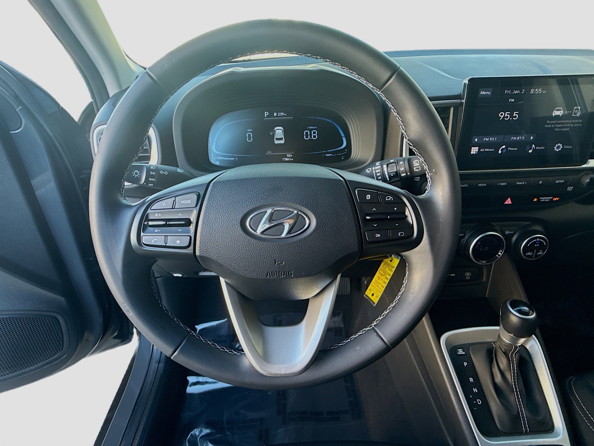 Used 2023 Hyundai Venue SEL image 8