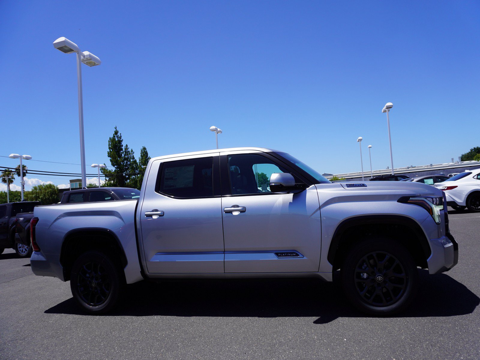 New 2026 Toyota Tundra Platinum AWD/4WD image 4