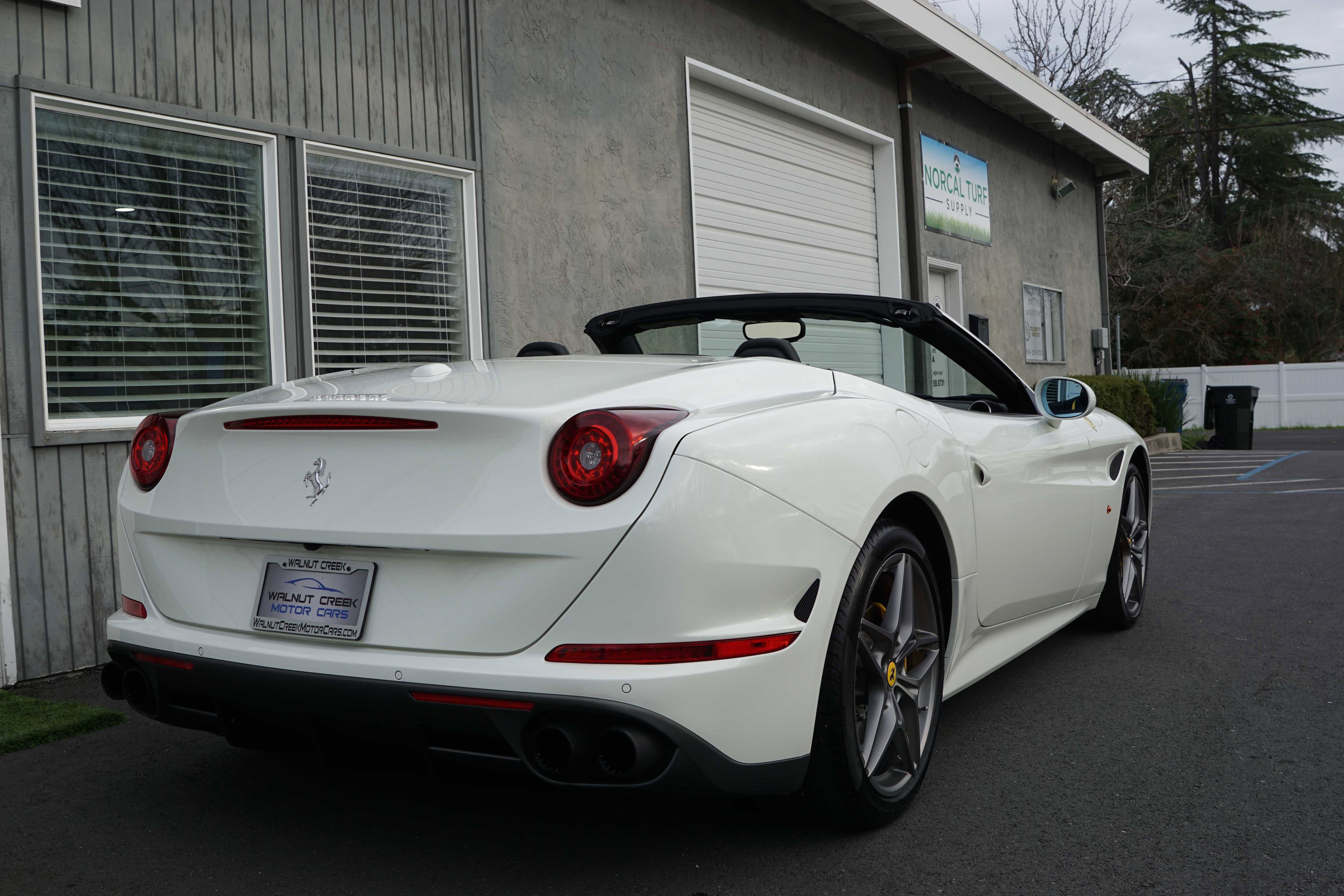 Used 2017 Ferrari California T image 66