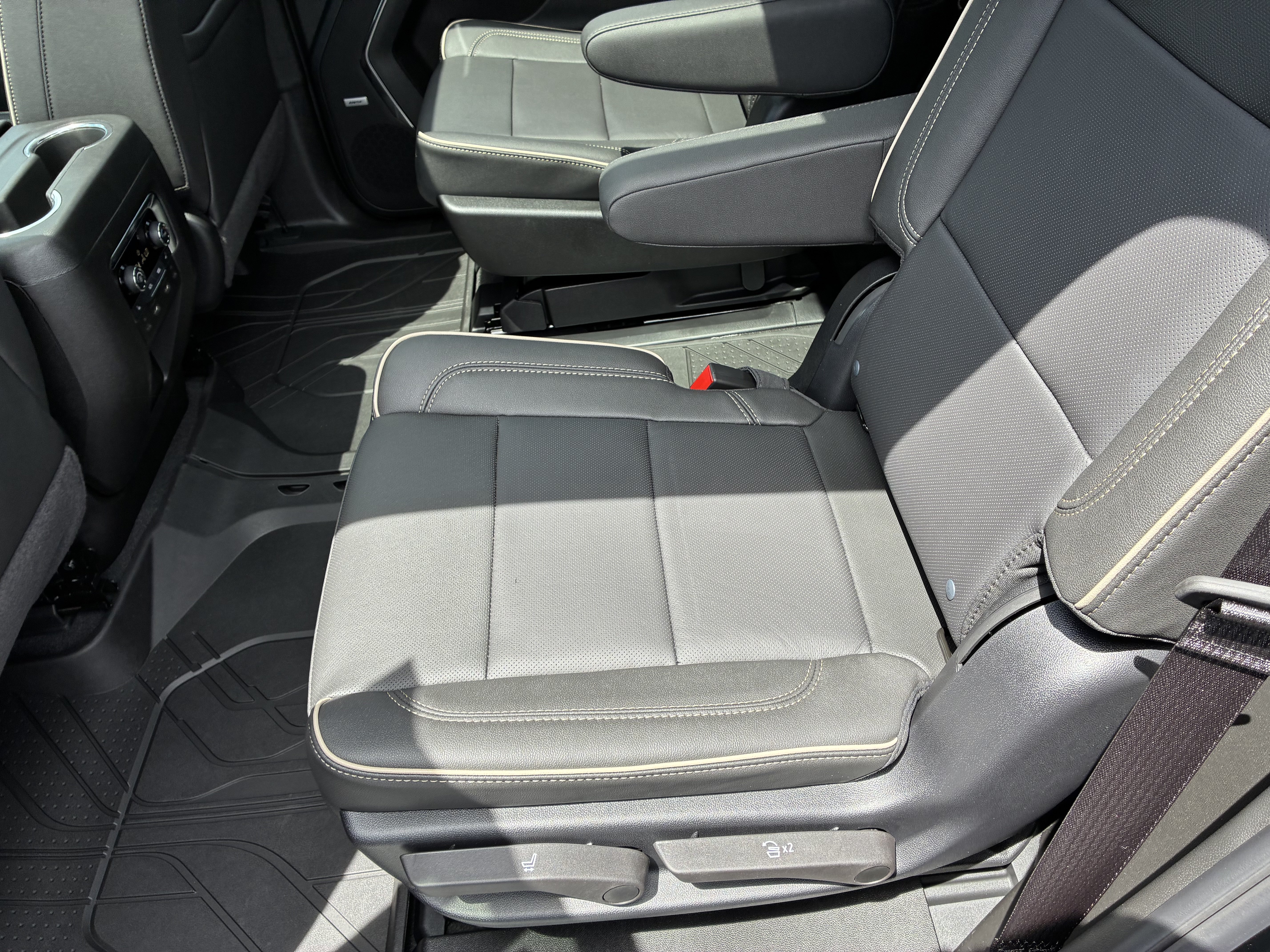 New 2026 Chevrolet Tahoe Premier RWD image 14