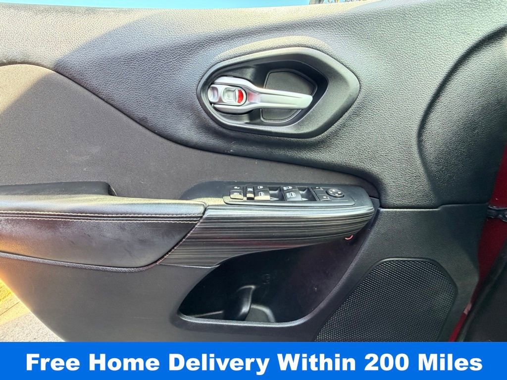 Used 2016 Jeep Cherokee Latitude image 27