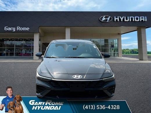Certified 2025 Hyundai Elantra SEL FWD image 11