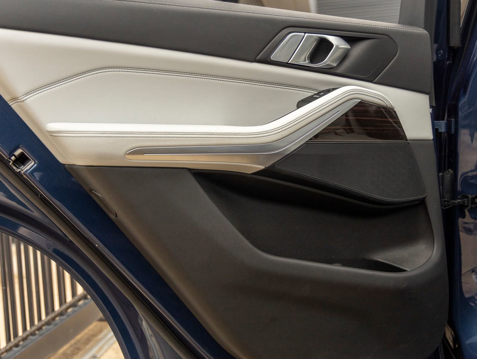 Used 2023 BMW X5 sDrive40i w/ M Sport Package image 31