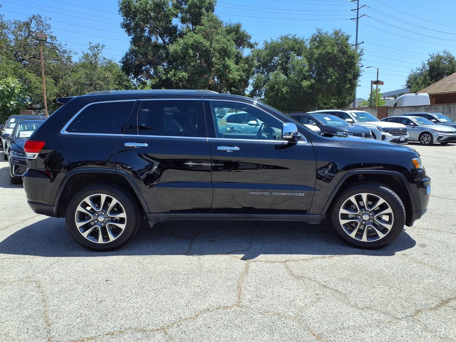 Used 2018 Jeep Grand Cherokee Limited RWD image 3