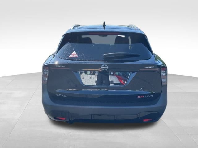 New 2025 Nissan Kicks SR image 7