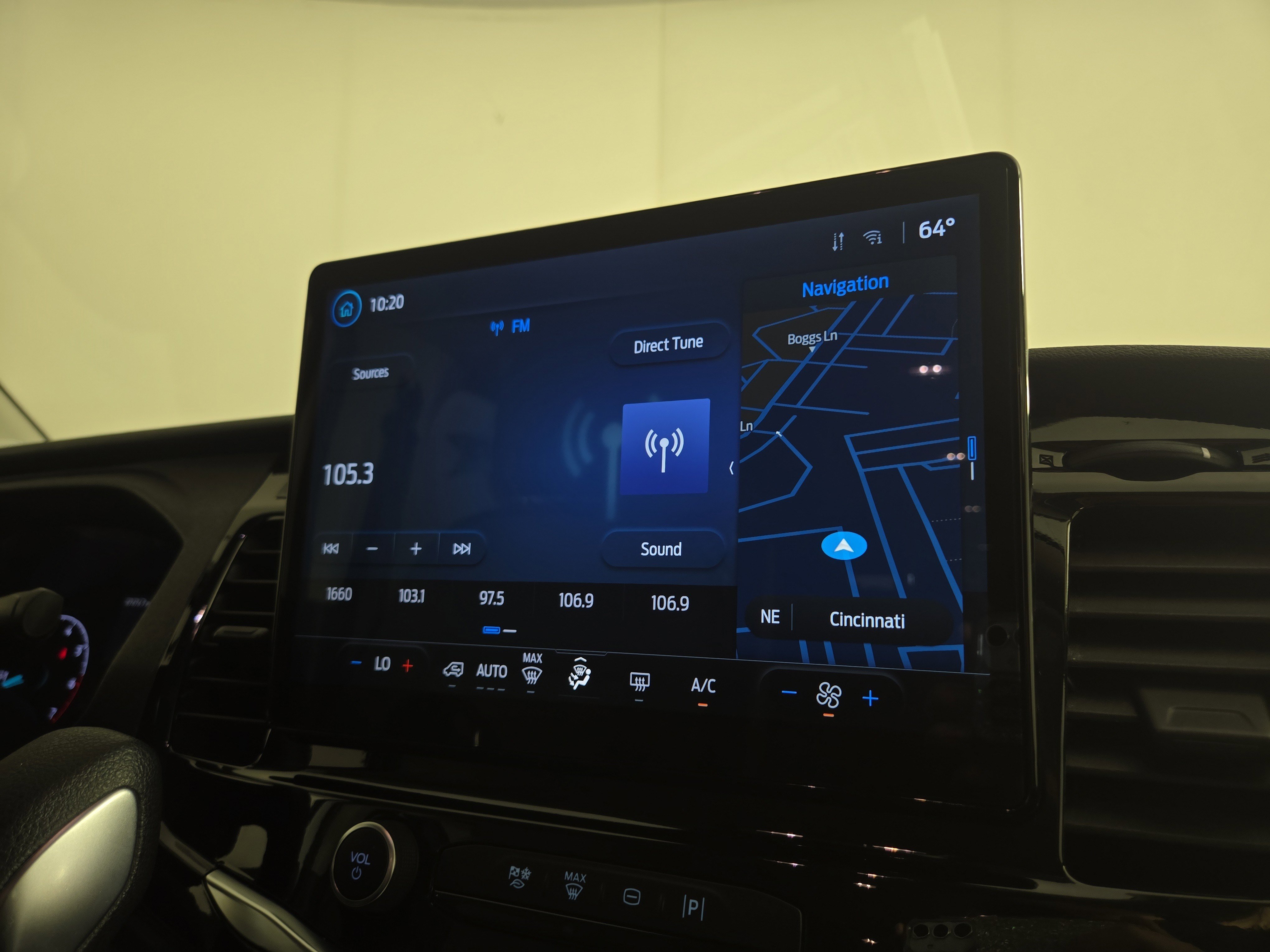 Used 2024 Ford Transit 350 XLT image 20