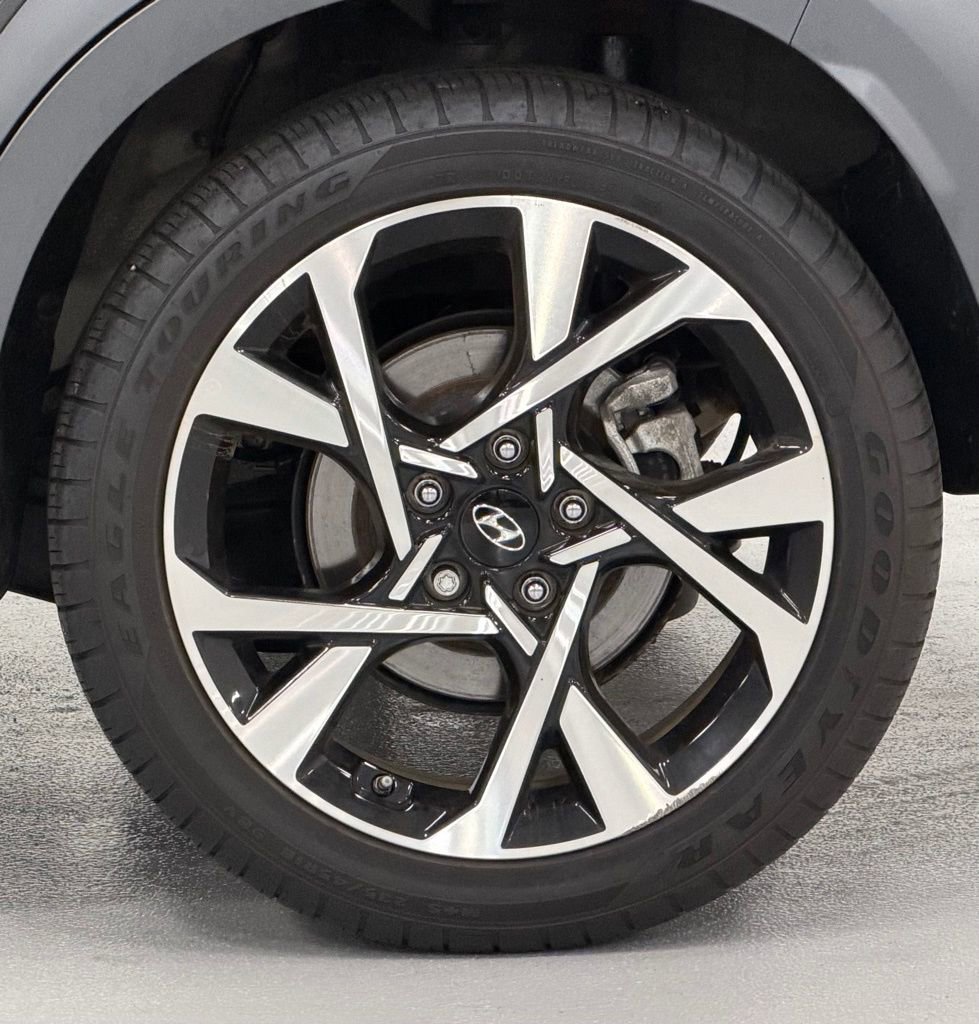 Certified 2023 Hyundai Kona Limited w/ Cargo Package image 9