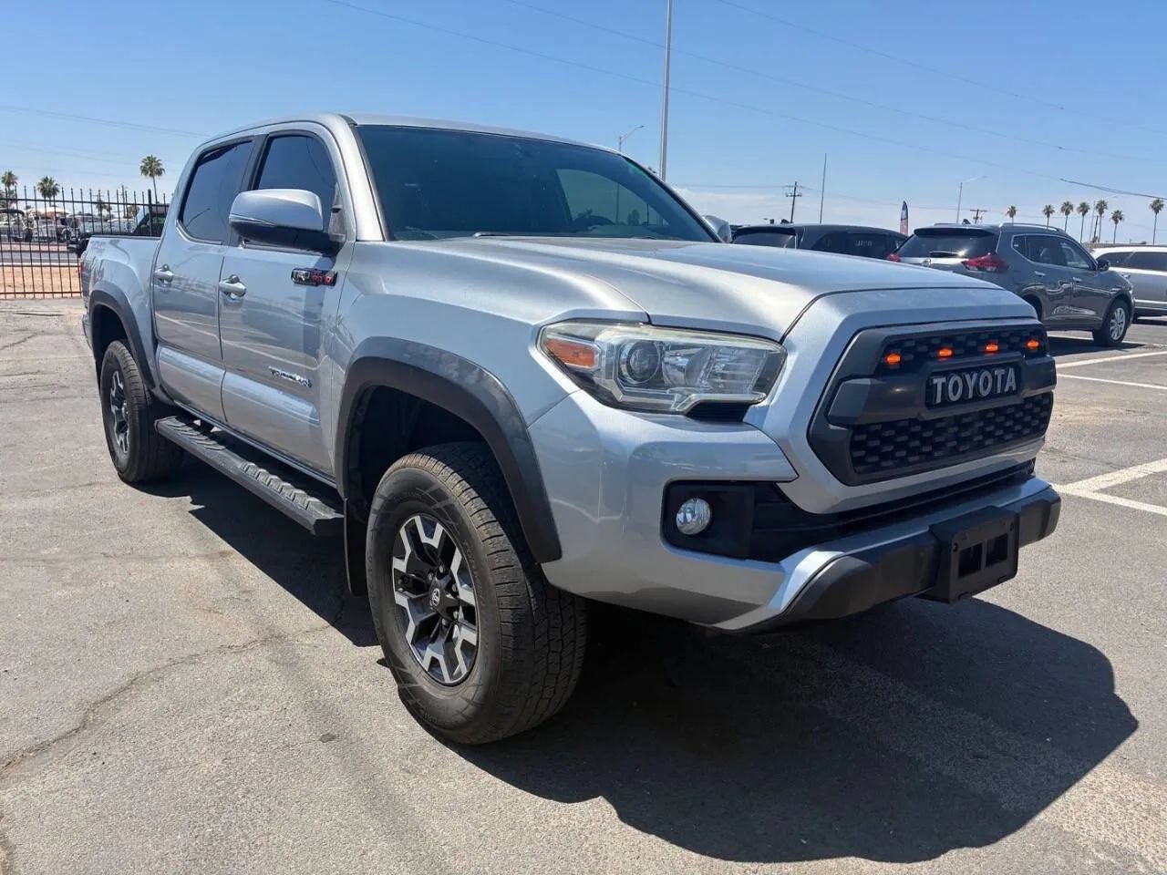 Used 2017 Toyota Tacoma TRD Off-Road w/ Tow Package RWD image 11