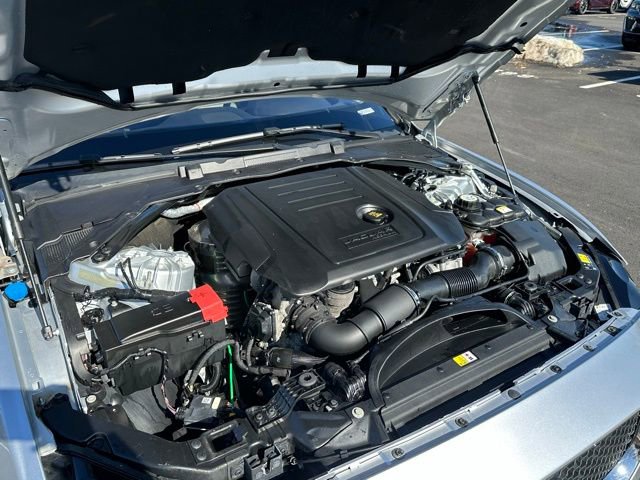 Used 2017 Jaguar XE Prestige image 15