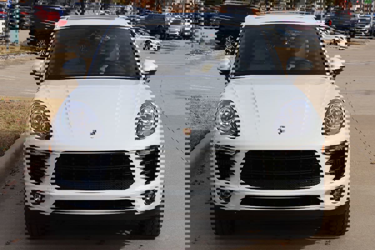 Used 2017 Porsche Macan S image 2