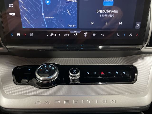 New 2025 Ford Expedition Active image 21