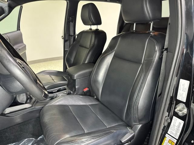 Used 2019 Toyota Tacoma TRD Sport AWD/4WD image 12
