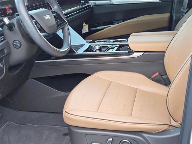 Used 2025 Cadillac Escalade Premium Luxury AWD/4WD image 17