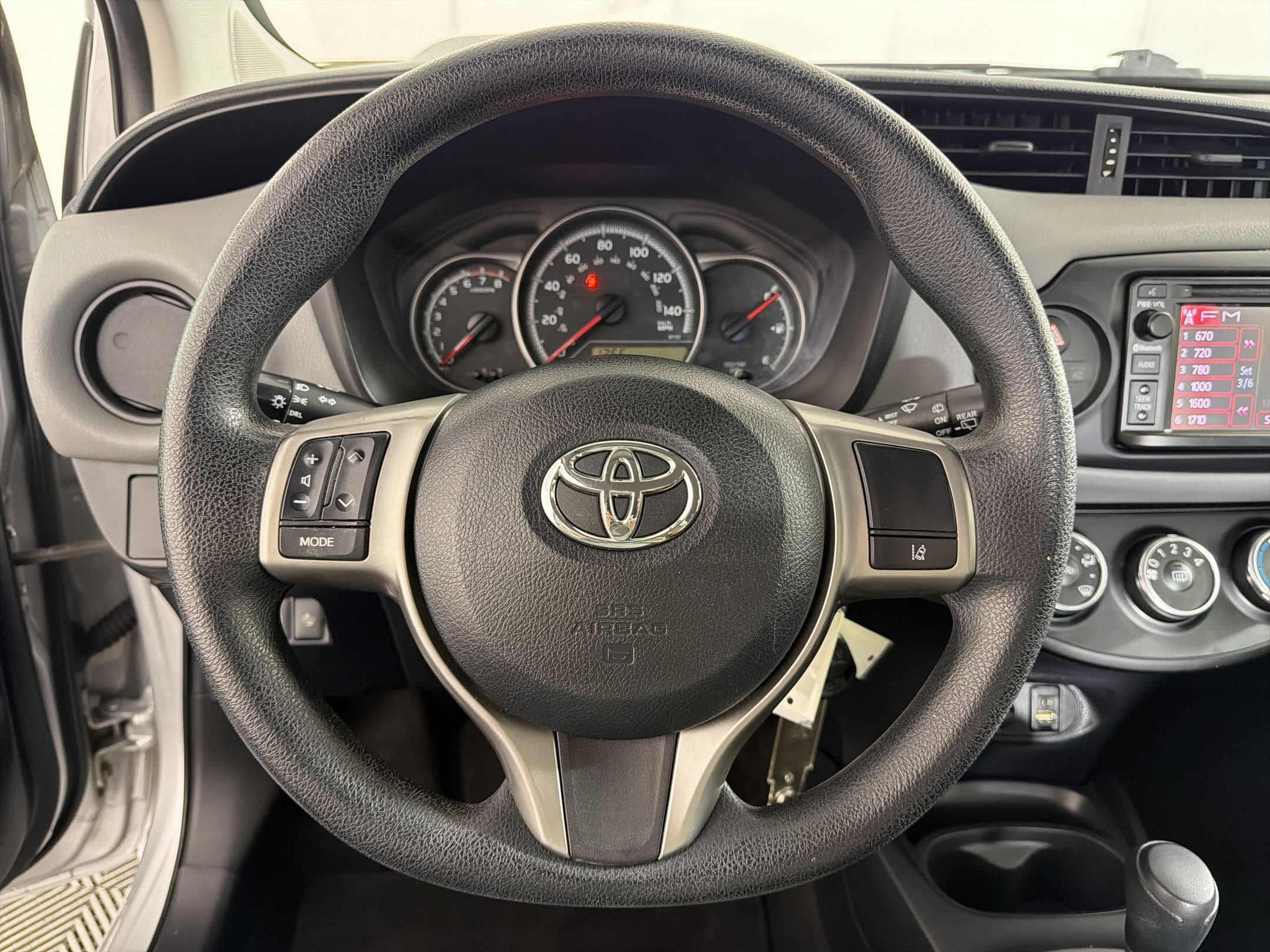 Used 2017 Toyota Yaris L w/ Carpet Mat Package image 17